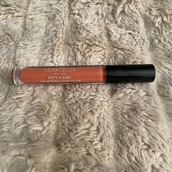 Laura Geller Fifty Kisses liquid color - Picture 1 of 2